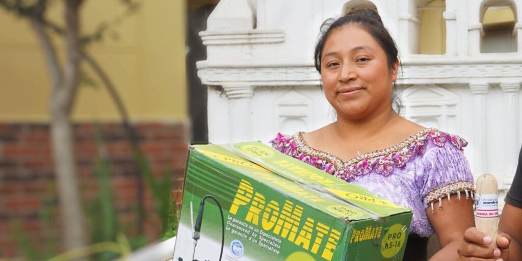 MIDES IMPULSA LA INCLUSIÓN DIGITAL EN QUICHÉ CON ENTREGA DE INSUMOS PARA LABORATORIOS DE COMPUTACIÓN