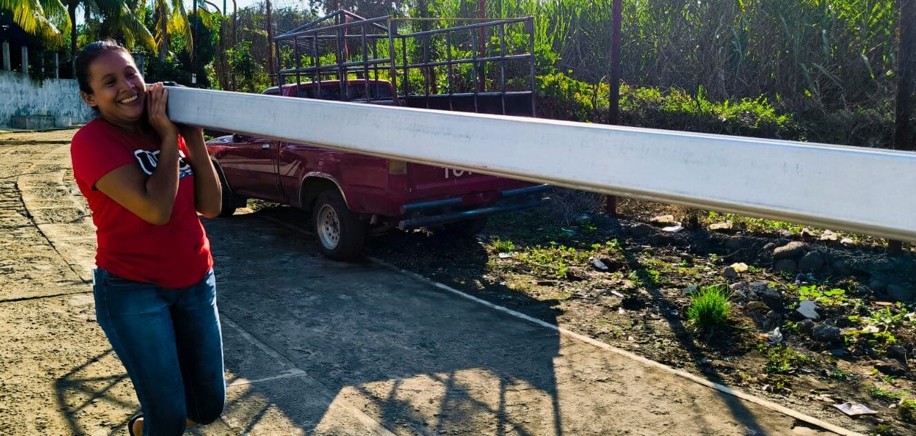 INSUMOS CONTRIBUYEN A MEJORAR LAS CONDICIONES DE LAS FAMILIAS DE RETALHULEU